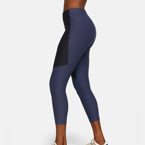 *FREE ADD-ON* Outdoor Voices Warmup Legging - Picture 6 of 6